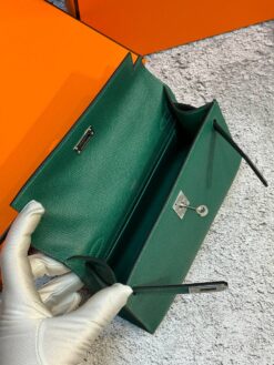 Женская сумка Hermes Kelly Pochette 22 Epsom Palladium Hardware Premium Green