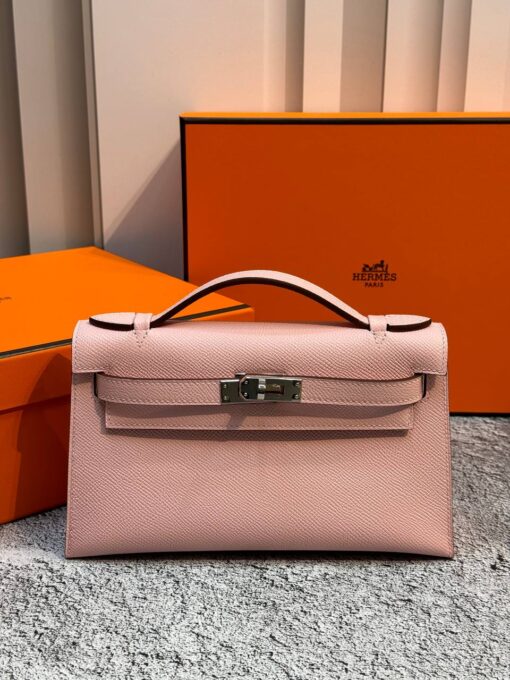 Женская сумка Hermes Kelly Pochette 22 Epsom Palladium Hardware Premium Pink - фото 1