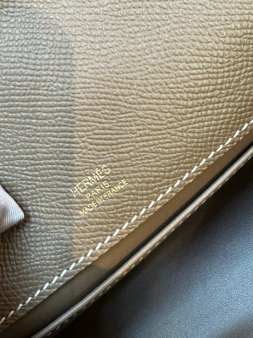 Женская сумка Hermes Kelly Pochette 22 Epsom Gold Hardware Premium Brown - фото 9