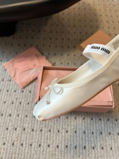 Балетки Miu Miu A128804 светло-бежевые