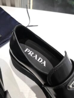 Туфли-лоферы женские Prada Premium A128937 чёрные