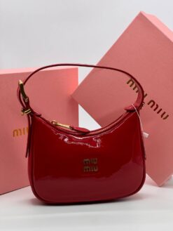 Сумка Miu Miu Leather Hobo Bag 23/13 см A129254 красная