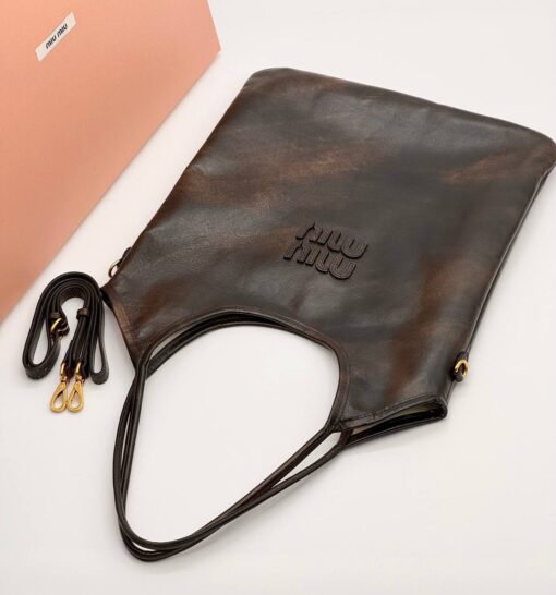 Сумка Miu Miu Leather Hobo Bag 35/32 см A129284 чёрная - фото 4