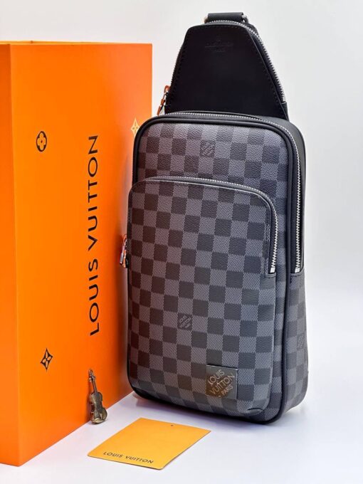 Сумка-слинг Louis Vuitton Avenue V2 A130126 черная 31/20 см - фото 3