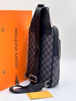 Сумка-слинг Louis Vuitton Avenue V2 A130126 черная 31/20 см