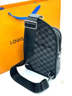 Сумка-слинг Louis Vuitton Avenue V3 A130140 черная 27/18 см