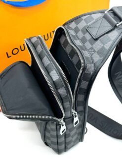 Сумка-слинг Louis Vuitton Avenue V3 A130140 черная 27/18 см