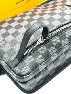 Сумка-слинг Louis Vuitton Avenue V3 A130140 черная 27/18 см