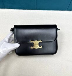 Женская сумочка на плечо Celine Classique Triomphe Bag In Shiny Calfskin 187363BF4 премиум 22/15 см чёрная