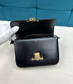 Женская сумочка на плечо Celine Classique Triomphe Bag In Shiny Calfskin 187363BF4 премиум 22/15 см чёрная