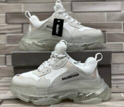 Кроссовки Balenciaga Triple S A130559 белые - фото 4