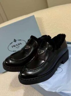 Туфли-лоферы женские Prada Premium A131213 зимние чёрные