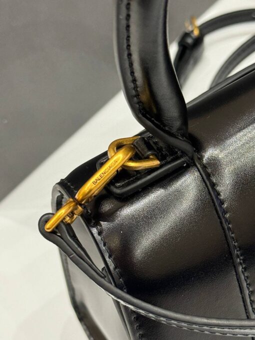 Женская кожаная сумка Balenciaga Hourglass A133616 чёрная 23/14 см - фото 7