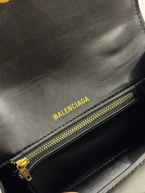 Женская кожаная сумка Balenciaga Hourglass A133616 чёрная 23/14 см - фото 4