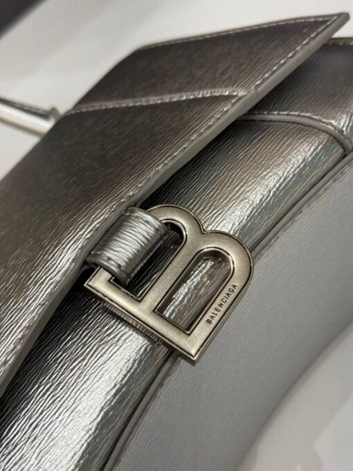 Женская кожаная сумка Balenciaga Hourglass A133626 серебристая 23/14 см - фото 4