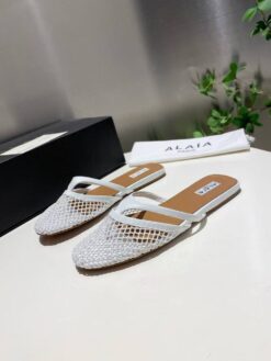 Шлёпанцы из сетки Alaia Infradito Flat Mules In Fishnet And Leather Premium A133633 White