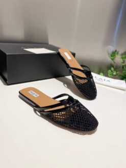 Шлёпанцы из сетки Alaia Infradito Flat Mules In Fishnet And Leather Premium A133660 Black