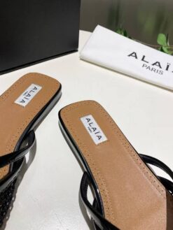 Шлёпанцы из сетки Alaia Infradito Flat Mules In Fishnet And Leather Premium A133660 Black
