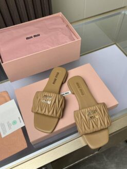 Шлёпанцы Miu Miu Matelasse Nappa Leather Slides 5XX605 Premium L.Brown