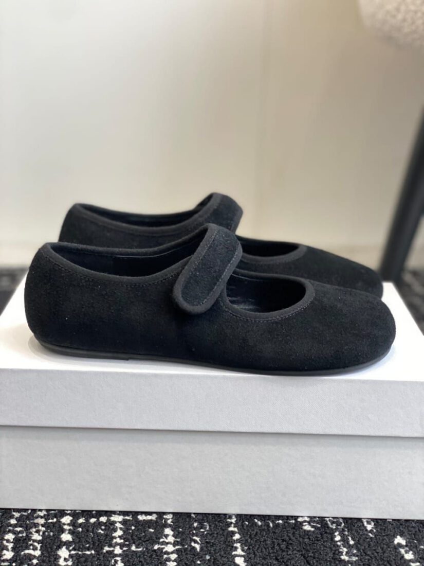 Балетки The Row Slip On Shoe in Suede A134424 Premium Black фото 2 Балетки The Row Slip On Shoe in Suede A134424 Premium Black - фото 2