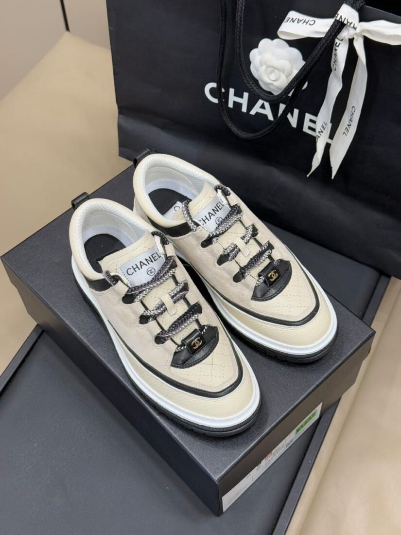 Кроссовки женские Chanel Calfskin Suede Calfskin Lambskin G46258 Beige фото 1 Кроссовки женские Chanel Calfskin Suede Calfskin Lambskin G46258 Beige - фото 1