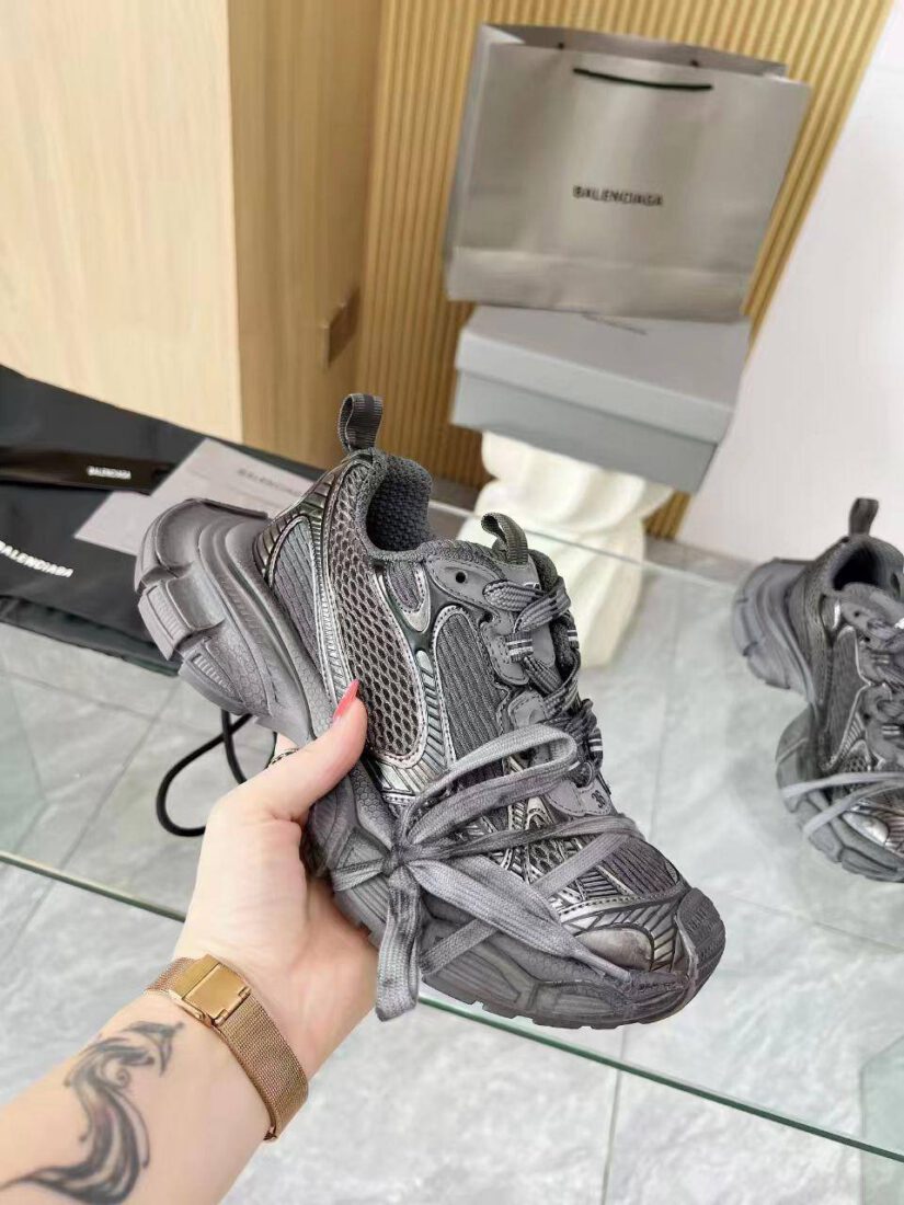 Кроссовки Balenciaga 3XL 734731W3XL Premium Grey фото 3 Кроссовки Balenciaga 3XL 734731W3XL Premium Grey - фото 3