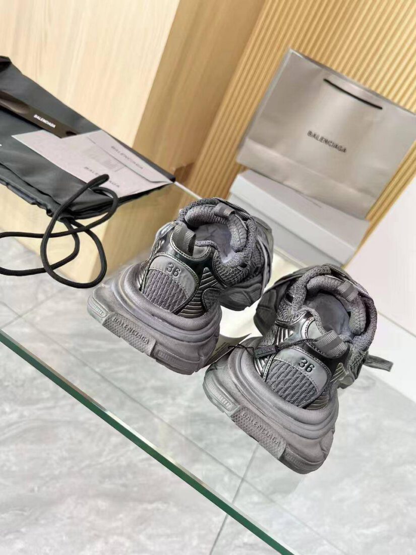 Кроссовки Balenciaga 3XL 734731W3XL Premium Grey фото 4 Кроссовки Balenciaga 3XL 734731W3XL Premium Grey - фото 4