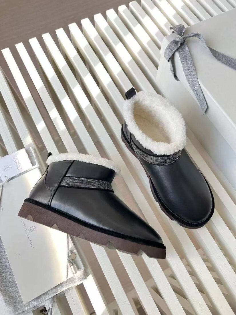 Угги Brunello Cucinelli 252MZSFG Leather Premium Black фото 1 Угги Brunello Cucinelli 252MZSFG Leather Premium Black - фото 1