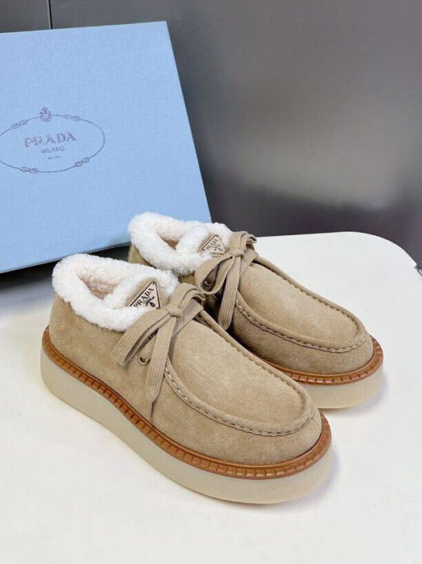 Лоферы женские Prada A135361 Premium Beige фото 1 Лоферы женские Prada A135361 Premium Beige - фото 1