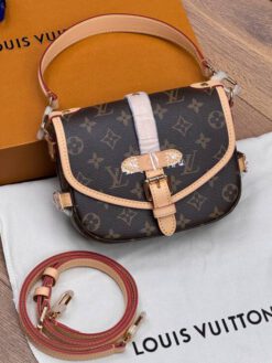 Женская сумка Louis Vuitton A135728 20/16/7.5 см коричневая