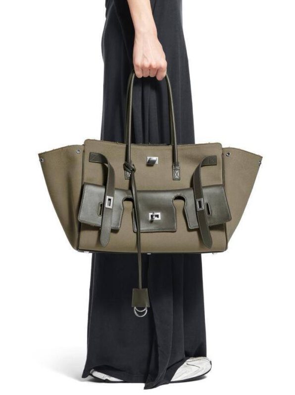 Сумка Balenciaga Bel Air Carry All Bag Medium 37 cm Textile Khaki фото 1 Сумка Balenciaga Bel Air Carry All Bag Medium 37 cm Textile Khaki - фото 1