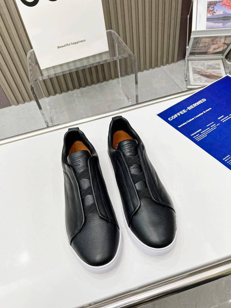 Кроссовки Ermenegildo Zegna Triple Stitch Lo Leather A136104 Black (размеры 39-49) фото 2 Кроссовки Ermenegildo Zegna Triple Stitch Lo Leather A136104 Black (размеры 39-49) - фото 2