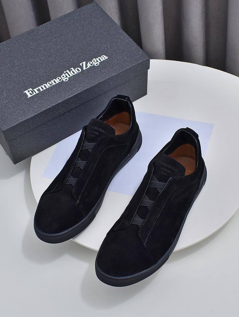 Кроссовки Ermenegildo Zegna Triple Stitch Lo Suede A136130 Black фото 2 Кроссовки Ermenegildo Zegna Triple Stitch Lo Suede A136130 Black - фото 2