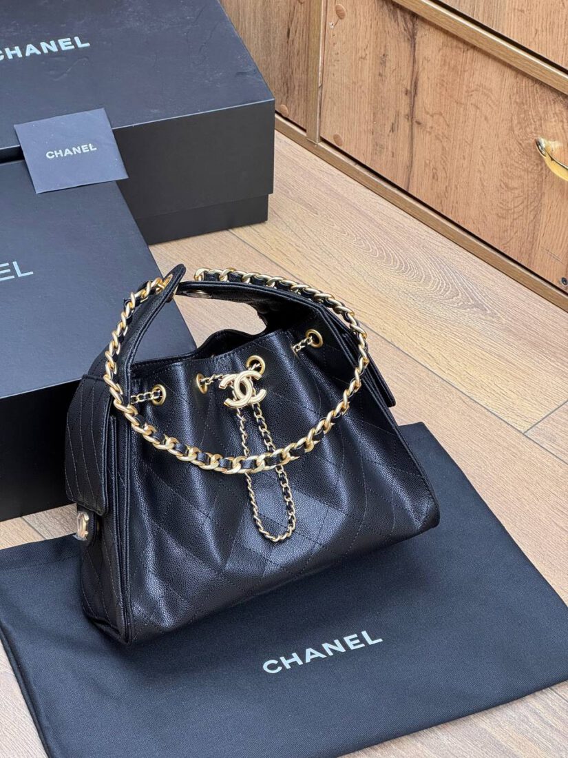 Женская сумка Chanel A136238 черная (два размера 26см и 30см) фото 2 Женская сумка Chanel A136238 черная (два размера 26см и 30см) - фото 2