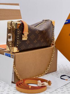 Сумка-косметичка Louis Vuitton Square 23/11/4 см из канвы коричневая (два оттенка)