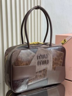 Сумка Miu Miu Leather Top-Handle 35/23 см A136610 коричневая