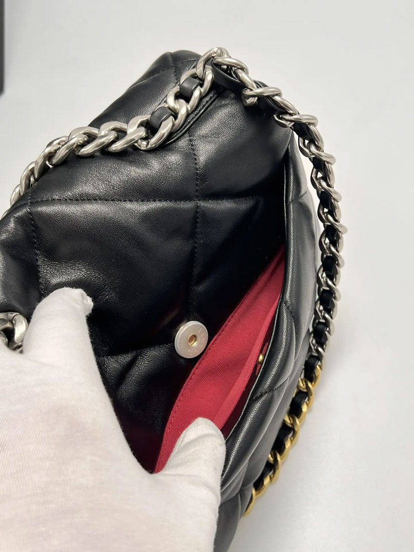 Женская сумка Chanel 19 черная 26/18 см A137014 фото 4 Женская сумка Chanel 19 черная 26/18 см A137014 - фото 4