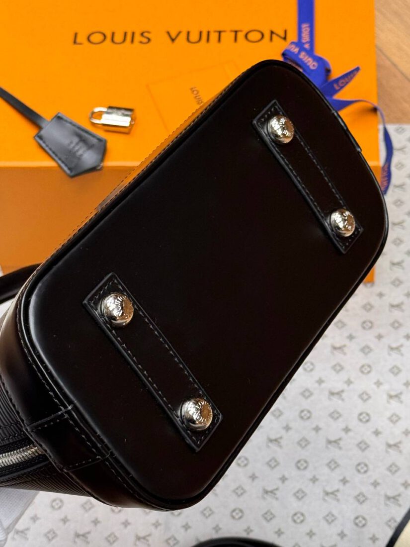 Женская сумка Louis Vuitton Alma 24 cm A136840 Black фото 4 Женская сумка Louis Vuitton Alma 24 cm A136840 Black - фото 4