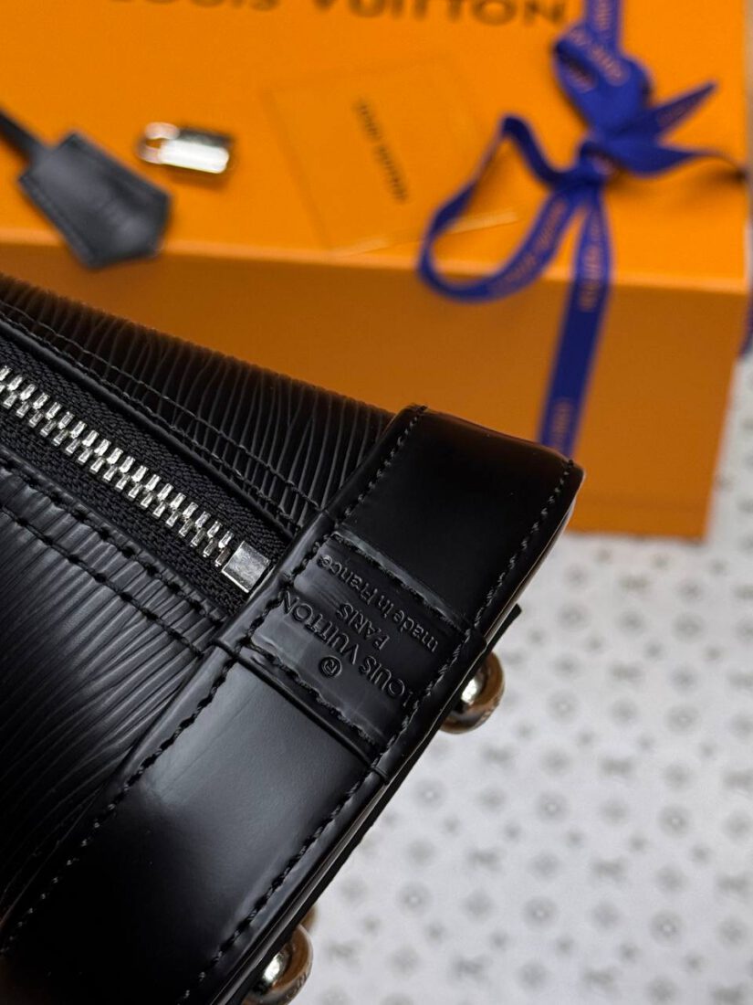 Женская сумка Louis Vuitton Alma 24 cm A136840 Black фото 3 Женская сумка Louis Vuitton Alma 24 cm A136840 Black - фото 3