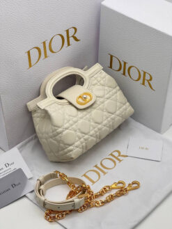 Женская кожаная сумка Dior Jolie Top Handle Mini Bag 18.5 x 13 x 8.5 cm A136866 Beige