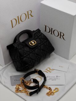 Женская кожаная сумка Dior Jolie Top Handle Mini Bag 18.5 x 13 x 8.5 cm A136872 Black