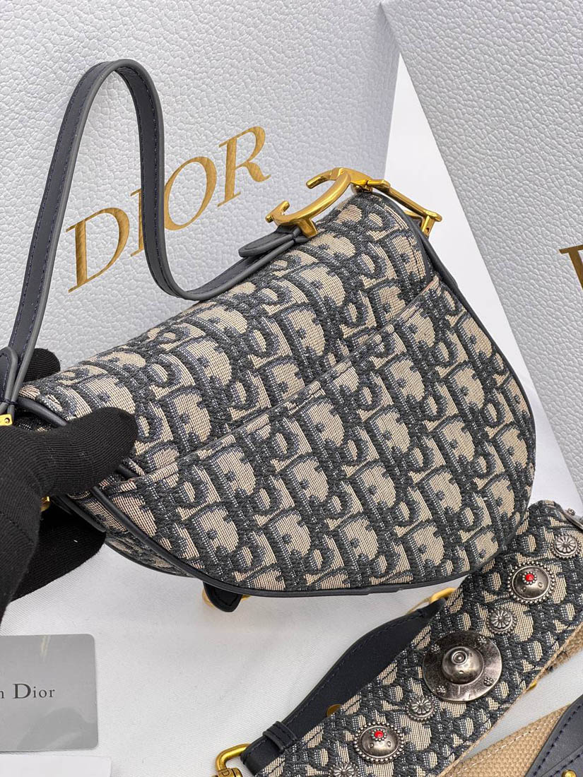 Сумка Christian Dior Saddle 19/15/6 см чёрная A137108 фото 2 Сумка Christian Dior Saddle 19/15/6 см чёрная A137108 - фото 2