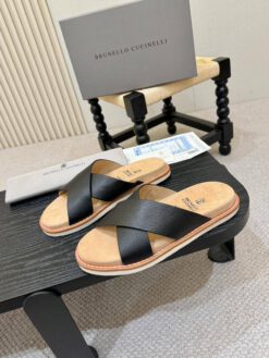 Шлёпанцы Brunello Cucinelli мужские A137492 чёрные