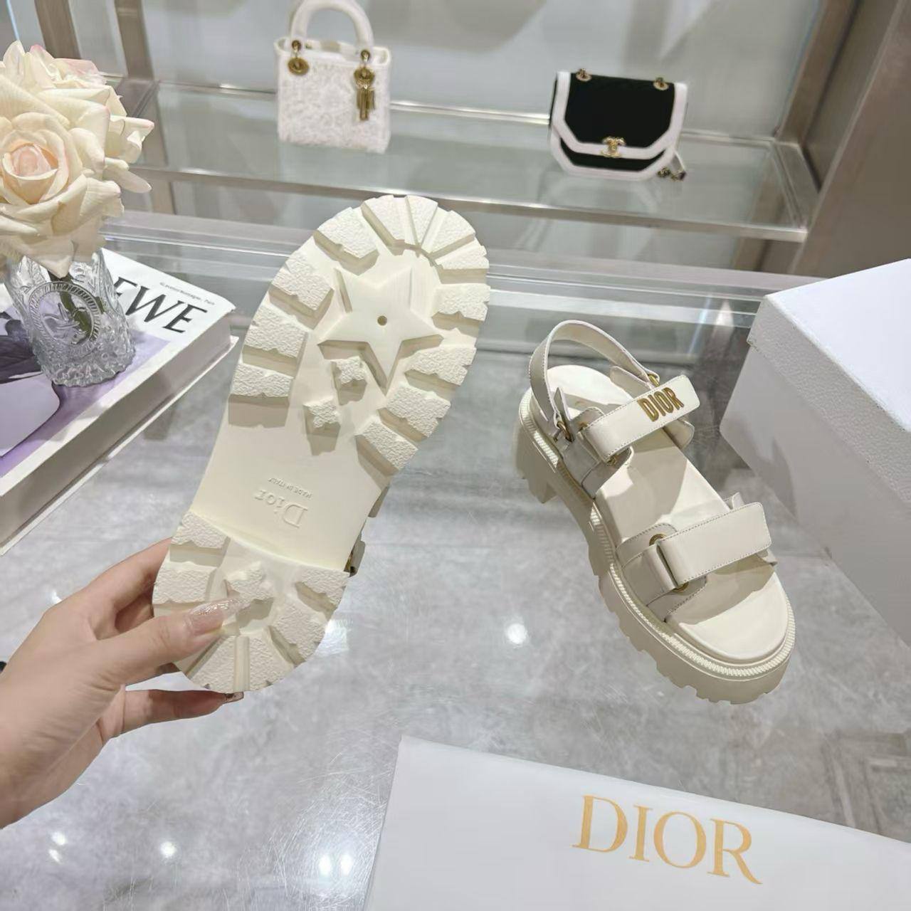 Сандалии женские Dior PL-50029-A137298 белые фото 4 Сандалии женские Dior PL-50029-A137298 белые - фото 4
