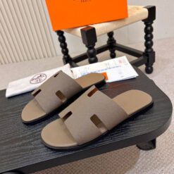 Шлёпанцы мужские кожаные Hermes A137619 бежевые