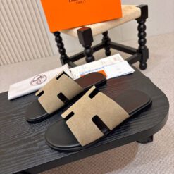 Шлёпанцы мужские кожаные Hermes A137643 бежевые