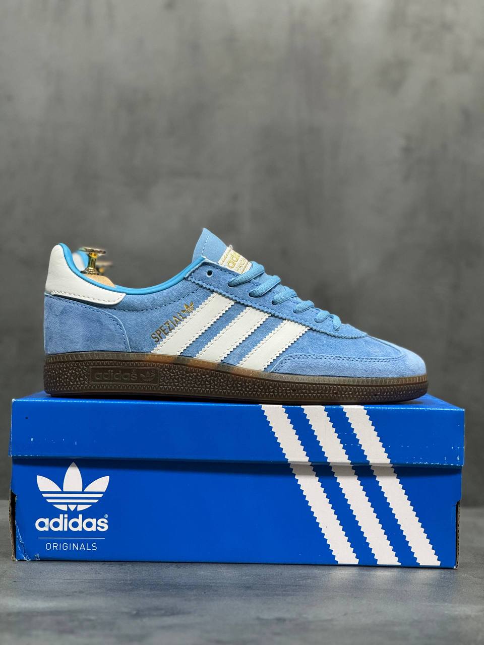 Кроссовки Adidas Spezial A137434 L.Blue фото 3 Кроссовки Adidas Spezial A137434 L.Blue - фото 3