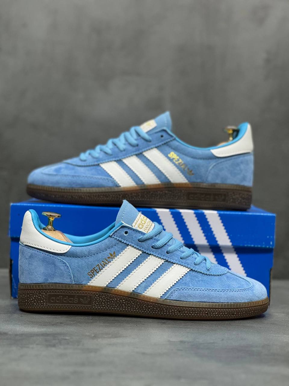 Кроссовки Adidas Spezial A137434 L.Blue фото 2 Кроссовки Adidas Spezial A137434 L.Blue - фото 2