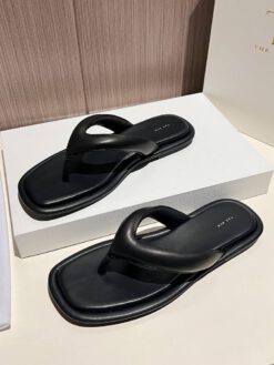 Сандалии женские The Row кожаные Ginza A137792 чёрные