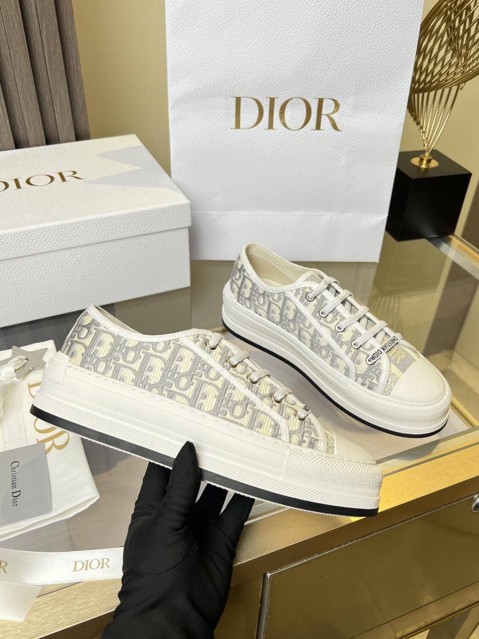 Кеды Christian Dior Walk'n'Dior Oblique Premium KCK211OBE_G43L серые фото 1 Кеды Christian Dior Walk'n'Dior Oblique Premium KCK211OBE_G43L серые - фото 1
